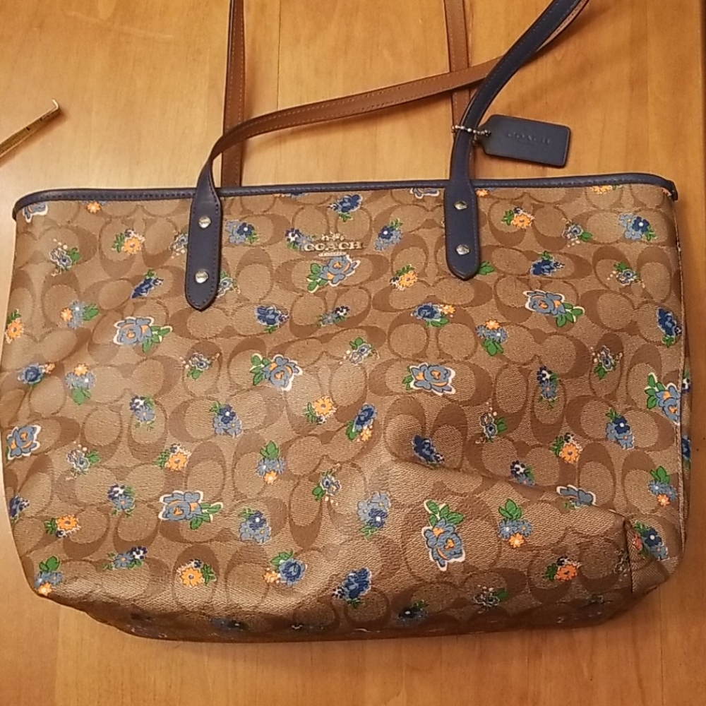 Coach!! Floral tote
